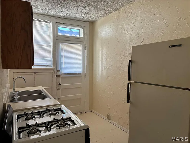 7511 Pershing Ave — Photo 8
