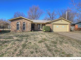 2710 S 115th Pl E, Tulsa, OK 74129