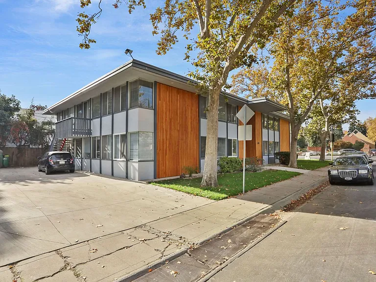 248 W Knoles Way — Photo 3