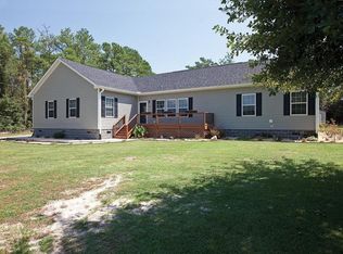 102 Sand Dollar Ln, Hampstead, NC 28443
