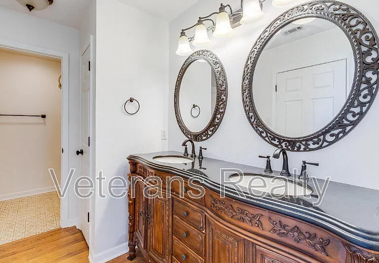 1210 Spring Dr — Photo 18