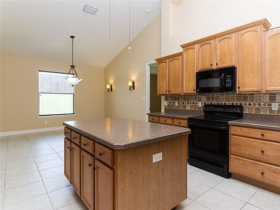 3rd image of 1201 Johns Cove Ln