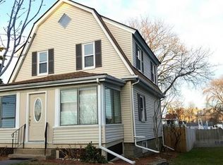 127 Woodlawn St, Everett, MA 02149