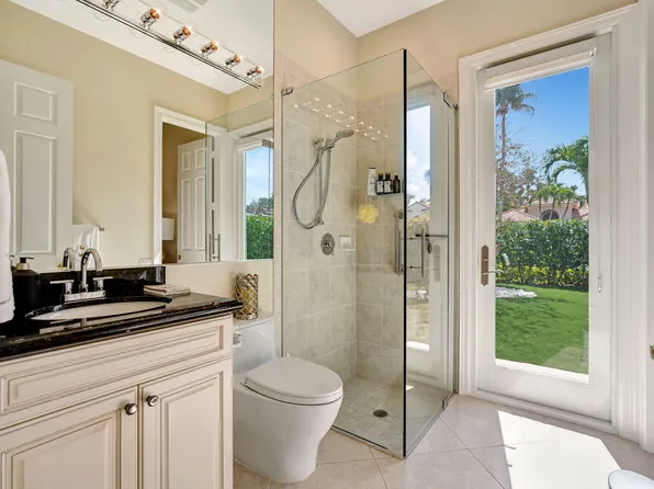 736 Sandy Point Lane, North Palm Beach, FL 33410