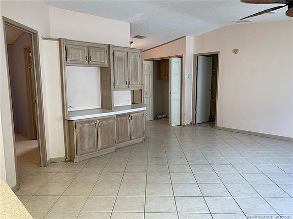 3rd image of 4400 SE Sweetwood Way