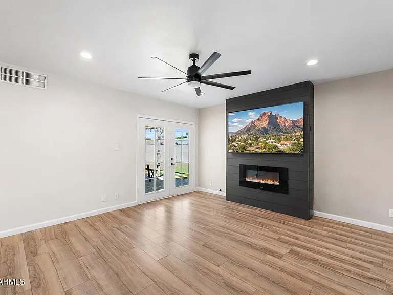 8302 E Windsor Ave — Photo 8