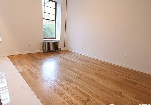 2nd image of 172 Prince St APT 3C