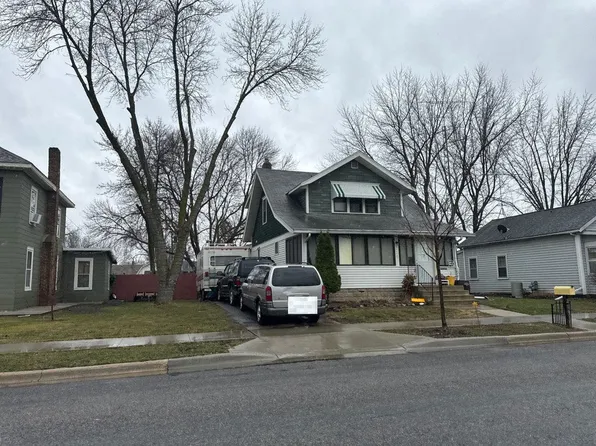 219 S 4th St, Le Sueur, MN 56058