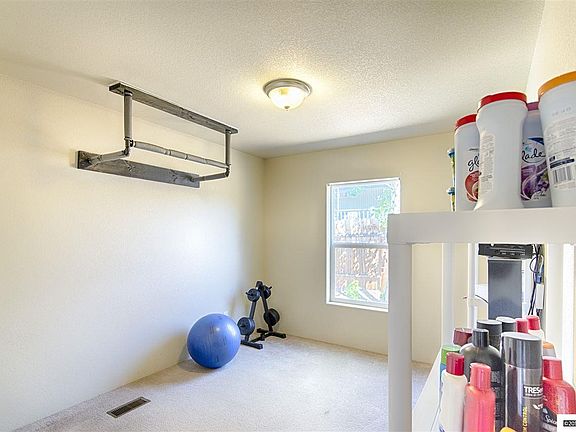 5th image of 185 Guildwood Dr