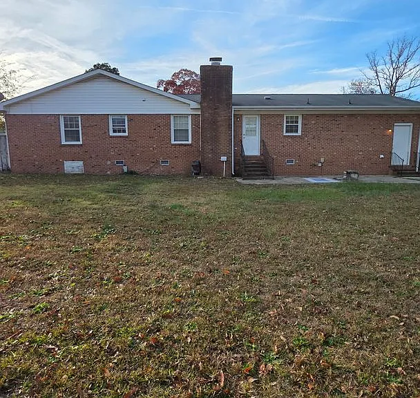 3023 Rouse Dr — Photo 2