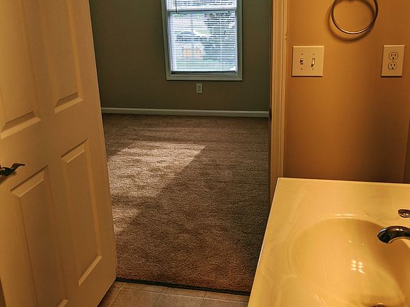 4th image of 8504 Tallahatchie St #105