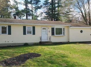 17 Larch Dr, Coventry, RI 02816