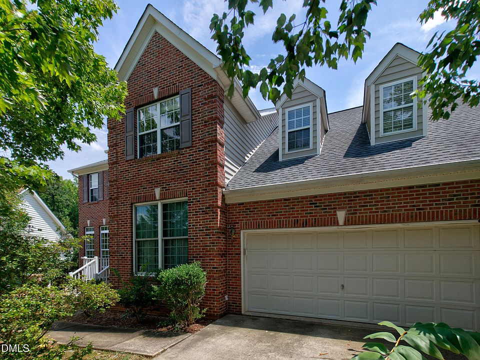 1st image of 533 Carriage Woods Cir