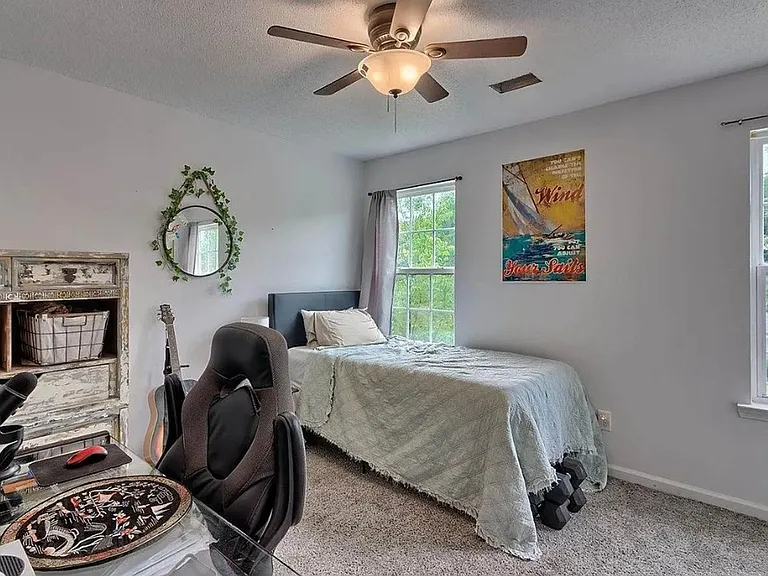 189 Hester Woods Dr — Photo 11