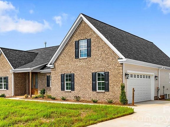 2nd image of 156 Greenhill Rd #3