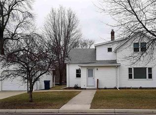 221 N Jefferson Ave, Springfield, MN 56087