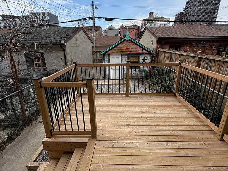 382 Lansdowne Ave #MAIN — Photo 8