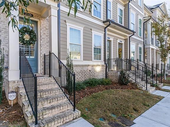 2nd image of 3106 Moor View Rd