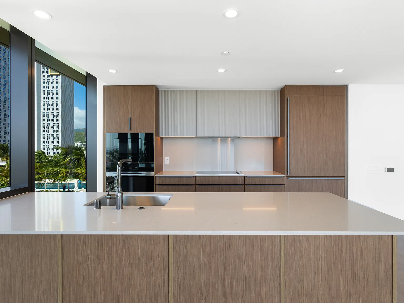 2 bed, 1087 sqft, $6,900 — Photo 4