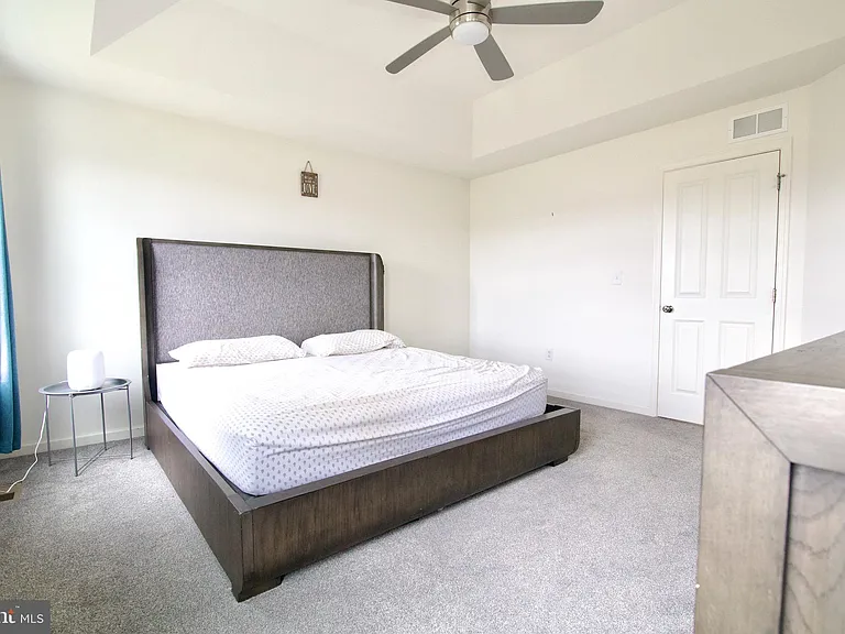 633 Keswick Ct — Photo 44