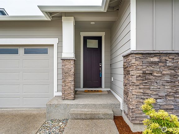 3rd image of 18224 134th Avenue E