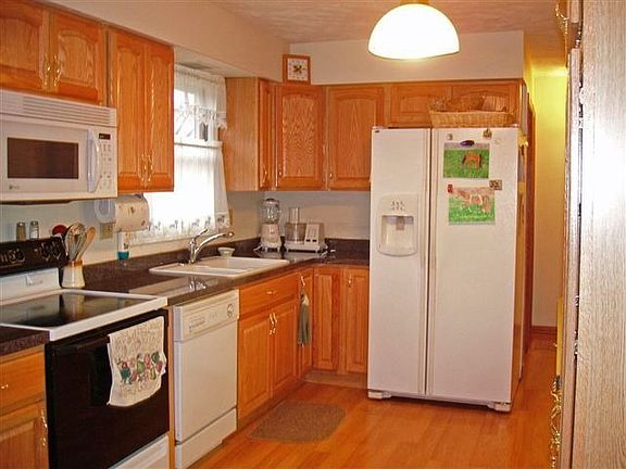 Lots of Counter Space