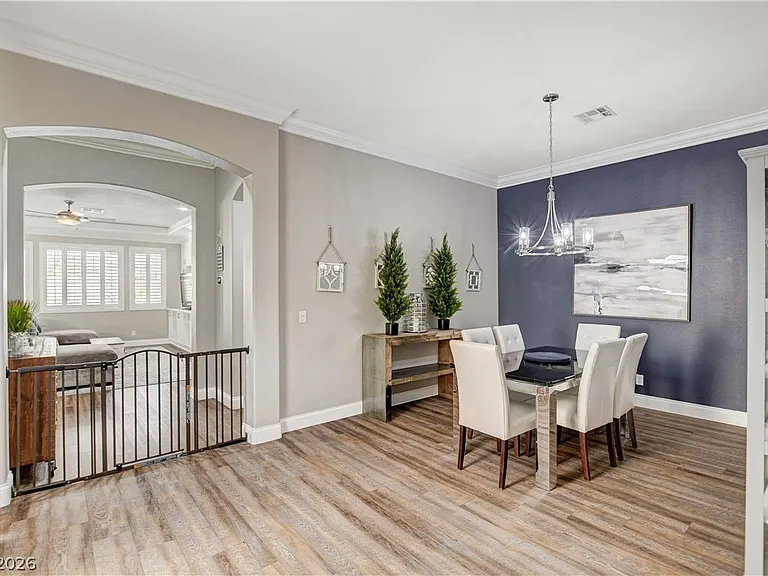 8086 Merlewood Ave — Photo 19