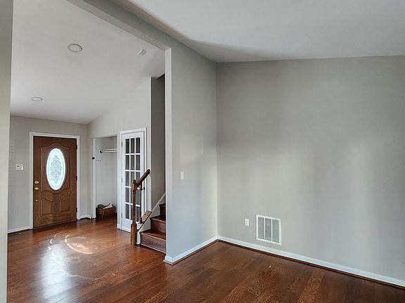 4th image of 6660 Hunter Rd