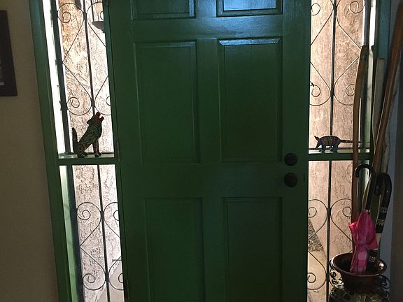 4th image of 2930 E Weymouth St