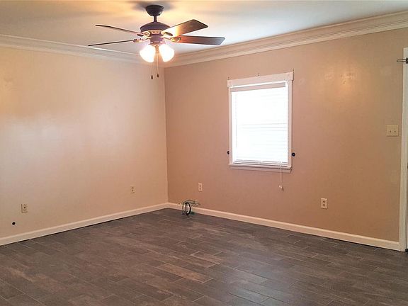 4th image of 107 Sedgewick Dr
