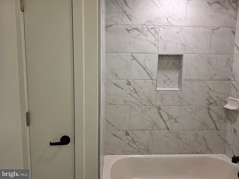 102 Hanover St #204 — Photo 17