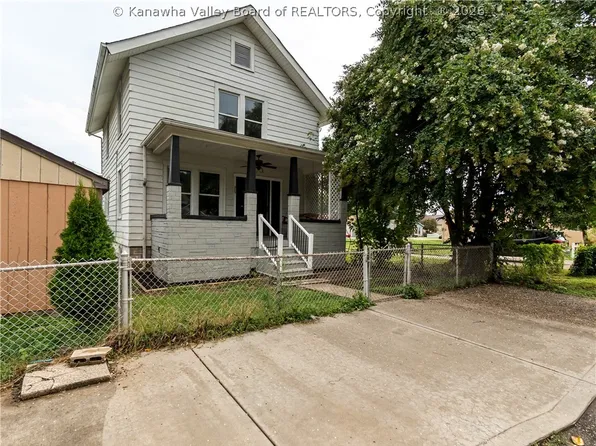 209 W Virginia Ave, Dunbar, WV 25064