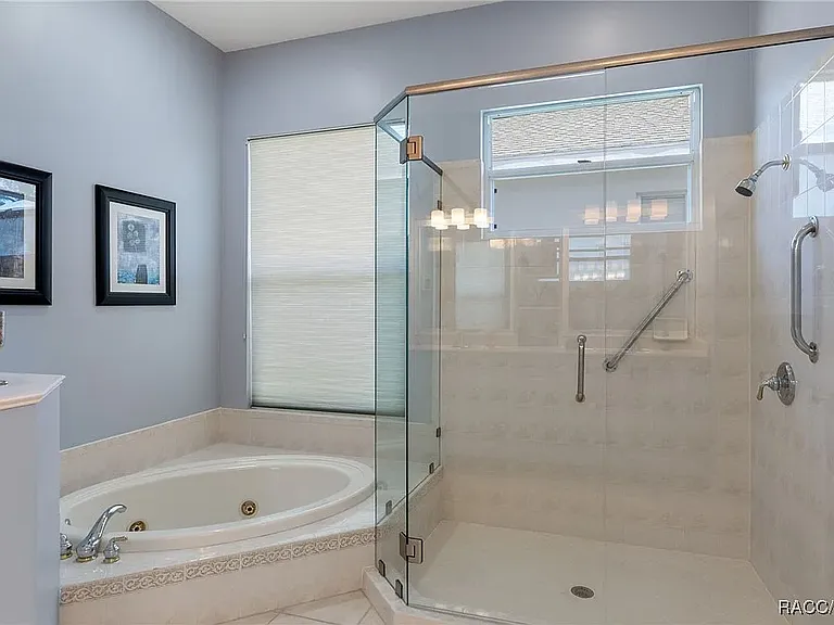 40 Deerwood Dr — Photo 21