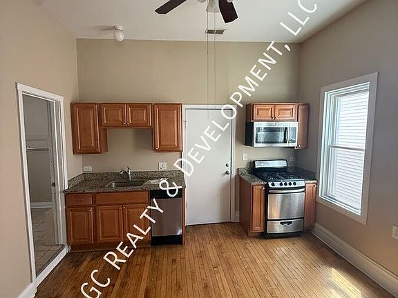 5th image of 1702 N Campbell Ave APT 2R