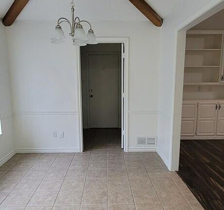 5th image of 115 Douglas Dr