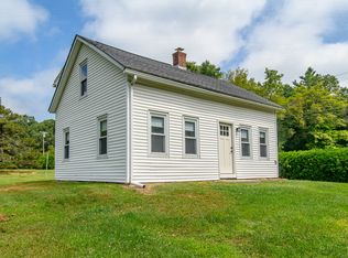 805 Mashamoquet Rd, Pomfret Center, CT 06259