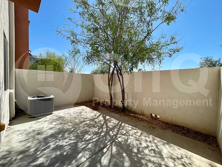 1264 E Curry Rd — Photo 31
