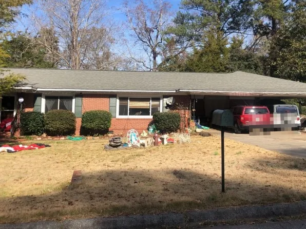 516 4th St, Manchester, GA 31816