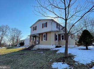 996 Allentown Rd, Green Lane, PA 18054