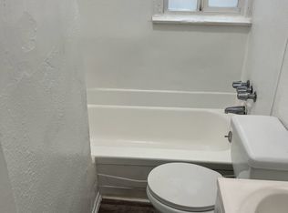 7402 S San Pedro St APT 2, Los Angeles, CA 90003