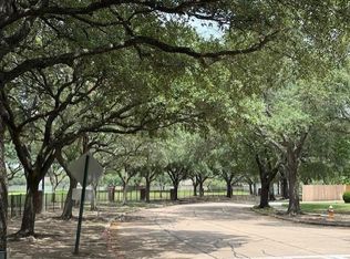 501 Valley Brook Dr, La Porte, TX 77571