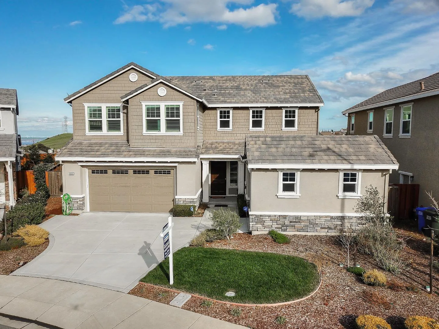 4033 Sarasta Bay Dr photo 1