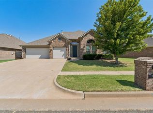 2417 NW 180th St, Edmond, OK 73012