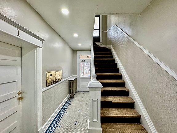3rd image of 1521 S 4th St APT 7