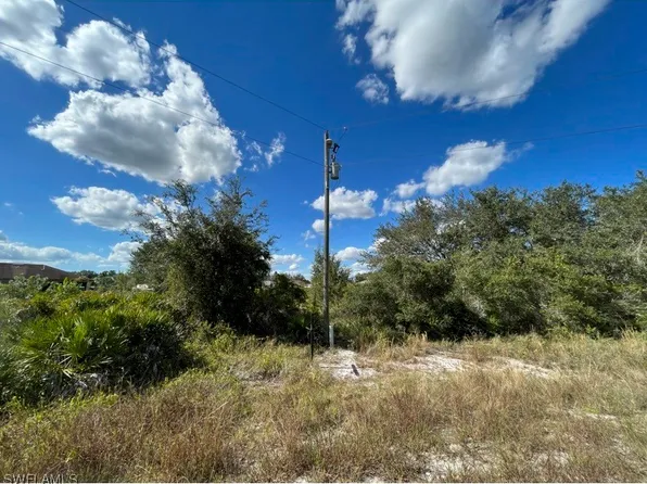 1833 Styles Ct, Lehigh Acres, FL 33972