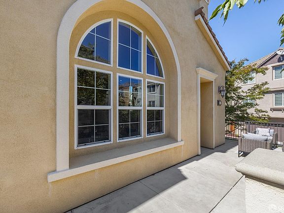 3rd image of 4684 Torrey Pines Cir