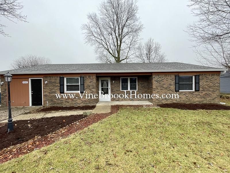 1st image of 3245 N Eastbrooke Cir