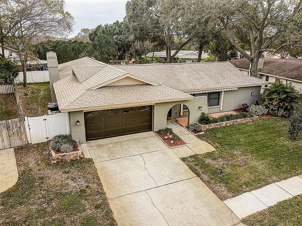 1st image of 38 Crane Dr