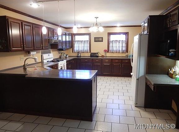 4th image of 107 Briarwood Ct