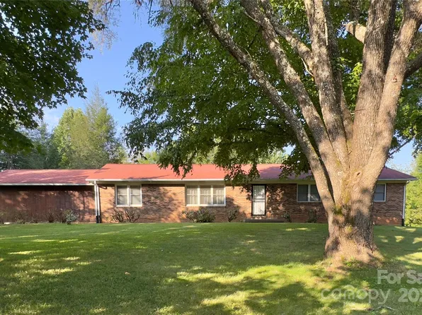 428 Curtis Parker Rd, Alexander, NC 28701